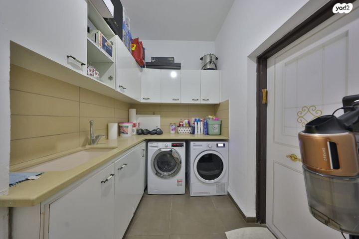 דו משפחתי, רקפות, אפק, קרית ביאליק