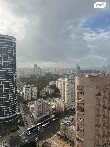 דירה, רש"י, נחלת גנים, רמת גן