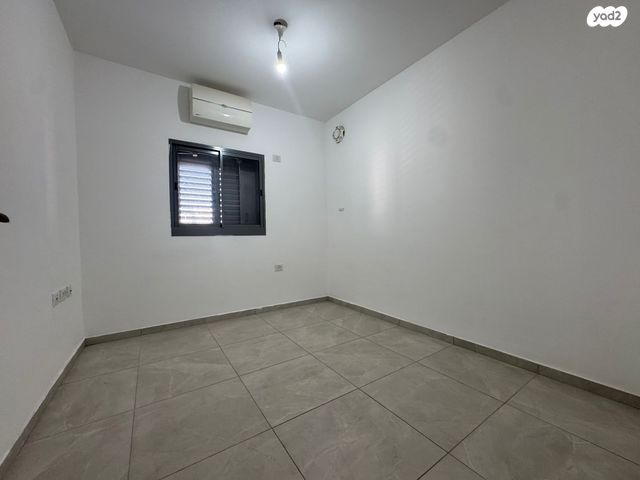 דירה, יעקב אבינו, אחיסמך, לוד