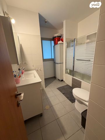 דירה, הזוהר, מחנה יהודה, פתח תקווה