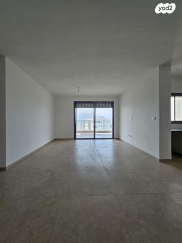 דירה, יוסף ברזילאי, עפולה