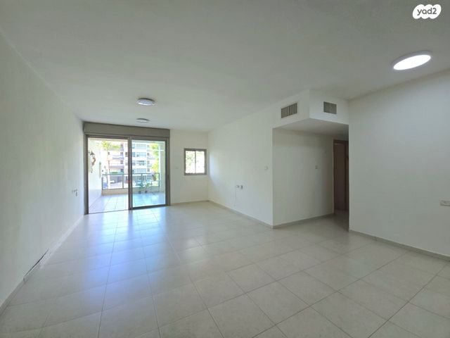 דירה, רעננה