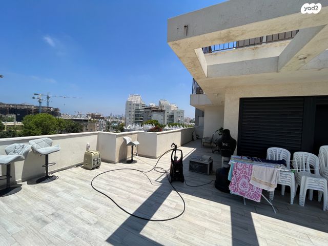 גג/ פנטהאוז, רמב"ם 13, הגבול רוטשילד, בת ים