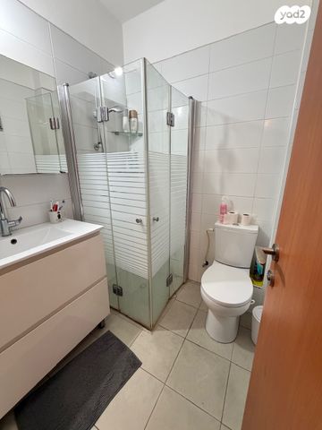 דירה, הזוהר, מחנה יהודה, פתח תקווה