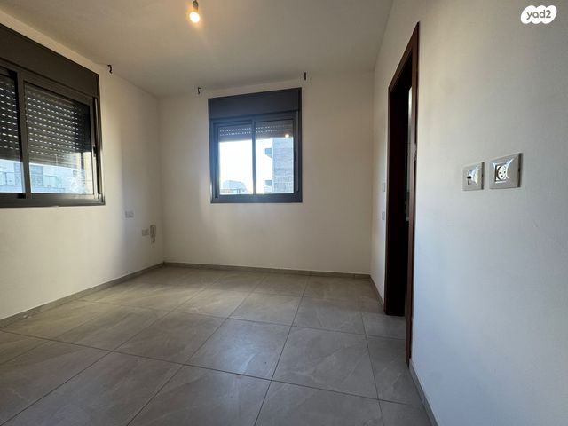 דירה, יעקב אבינו, אחיסמך, לוד