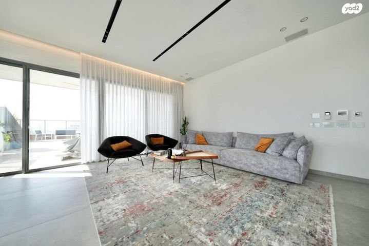 גג/ פנטהאוז, שולמית אלוני, נחלת יהודה, ראשון לציון