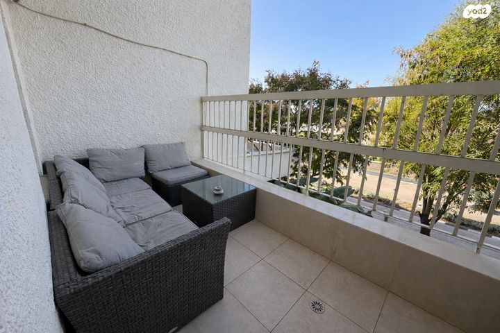 דירה, ש"י עגנון, מרכז דרום, רעננה