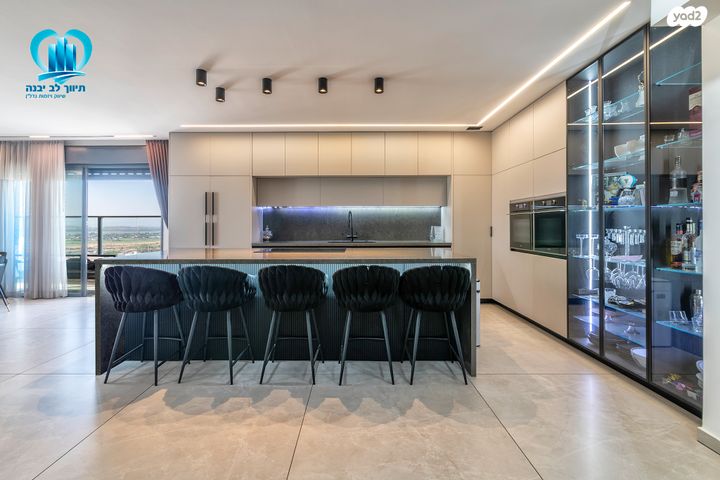 גג/ פנטהאוז, הנמל, נאות רבין, יבנה