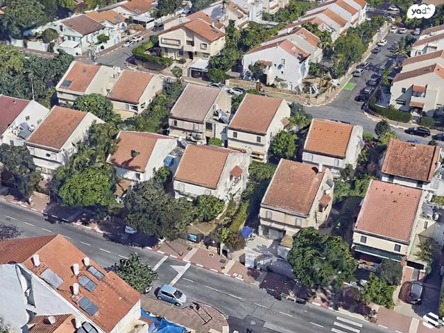 דו משפחתי, שיכוני מזרחי, כפר סבא