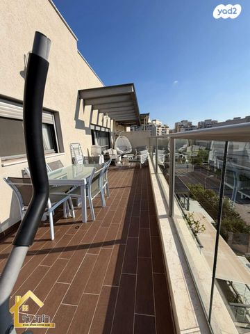 גג/ פנטהאוז, פסגת טל, ראש העין