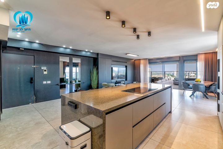 גג/ פנטהאוז, הנמל, נאות רבין, יבנה