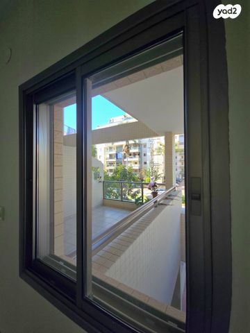 דירה, רעננה