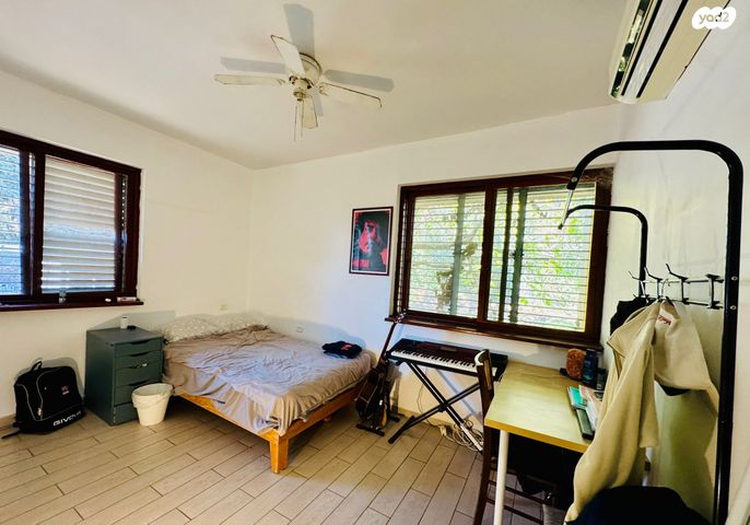 בית פרטי/ קוטג', ראש פינה