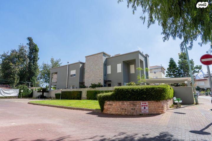 בית פרטי/ קוטג', יוסף קארו, פתח תקווה