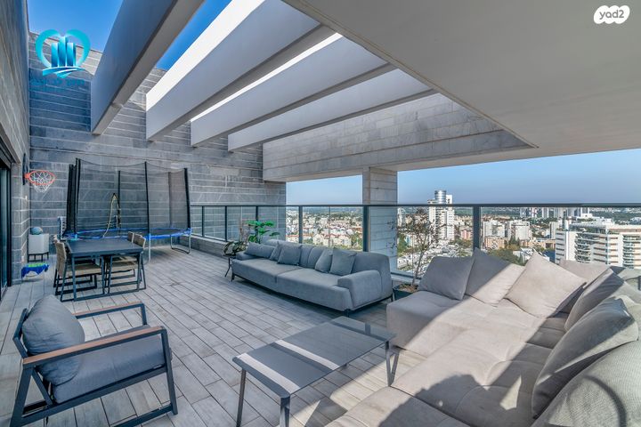 גג/ פנטהאוז, הנמל, נאות רבין, יבנה