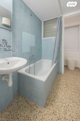 דירה, שדרות כצנלסון 32, קרית אתא