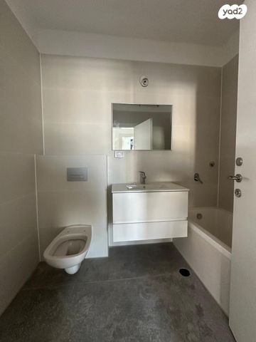 דירה, אשכולות, עמק הכרמל, נשר