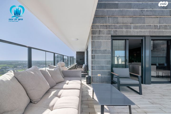 גג/ פנטהאוז, הנמל, נאות רבין, יבנה