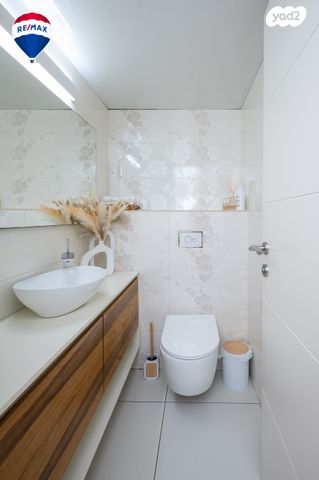 דו משפחתי, מול היקב, זכרון יעקב