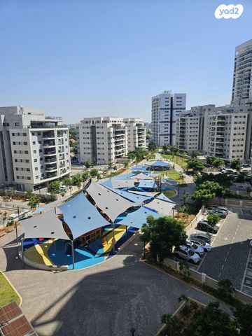 דירה, חצרות המושבה, רחובות