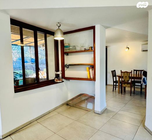 בית פרטי/ קוטג', ראש פינה