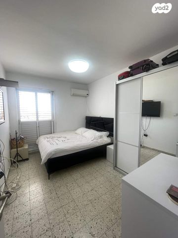 דירה, המעפילים, תל גיבורים, חולון