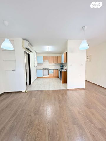 דירה, הגיתית, נאות אשלים, ראשון לציון