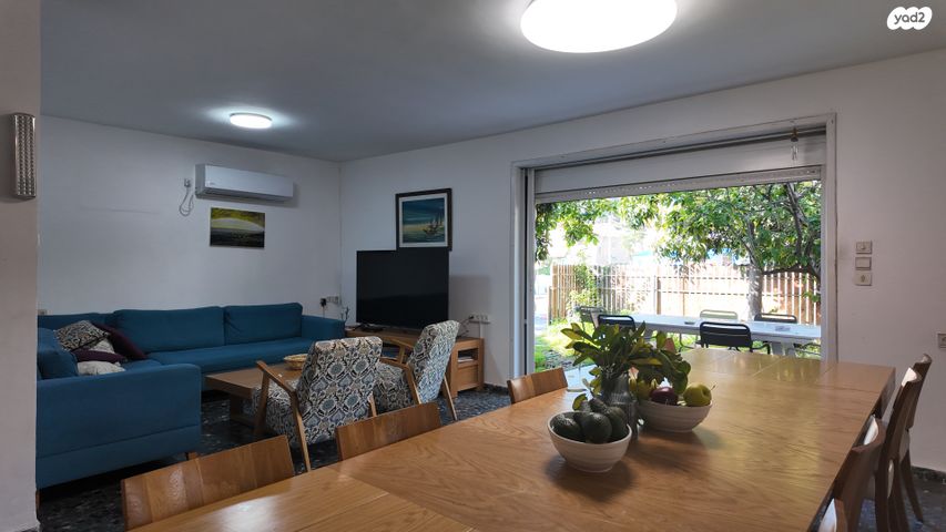 דו משפחתי, שיכוני מזרחי, כפר סבא