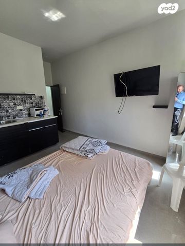 דירה, שדרות המגינים, שער פלמר, תחנת רכבת השמונה, חיפה