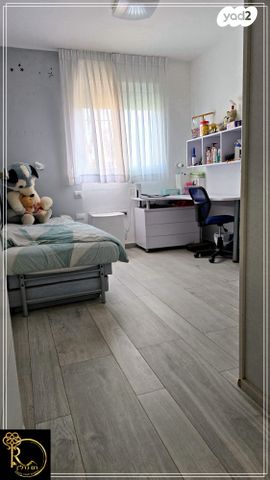 דירת גן, האלמוג, נופי סלע, מעלה אדומים