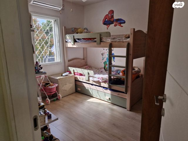 דירת גן, נווה עמל, הרצליה