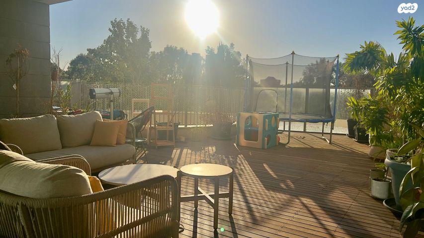 דירת גן, החלוץ, מורשה, רמת השרון