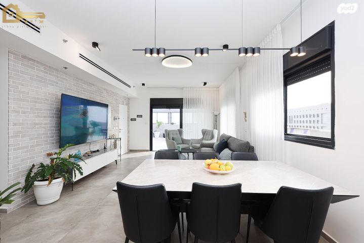 גג/ פנטהאוז, הרצליה