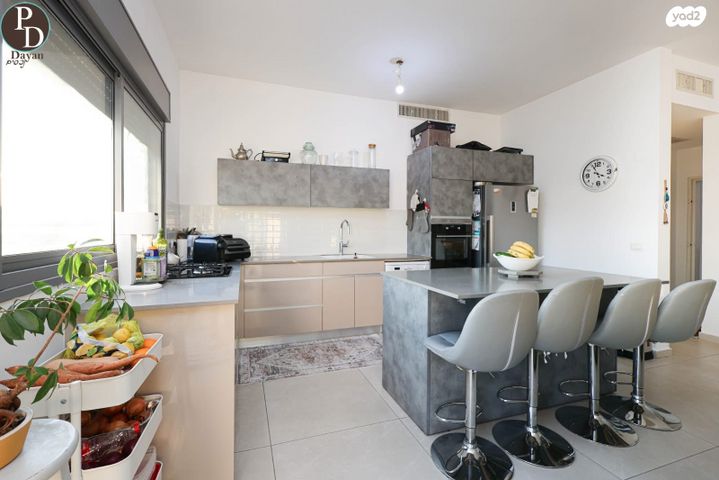 דירה, כפר יונה