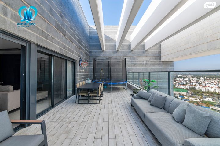 גג/ פנטהאוז, הנמל, נאות רבין, יבנה