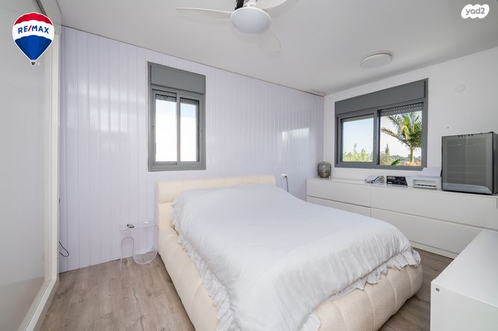 דו משפחתי, מול היקב, זכרון יעקב