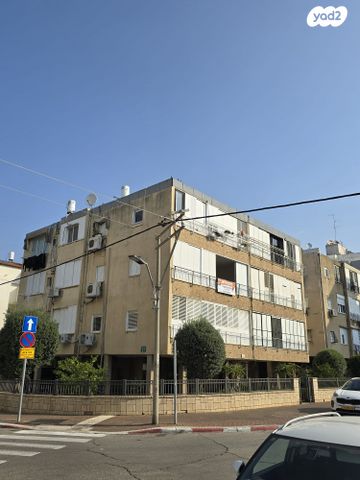 דירה, חולון