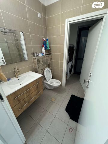 דירת גן, הרב אבא אבוחצירה, שדרות בפארק, שדרות