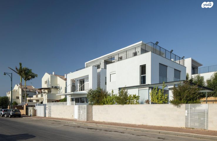 דו משפחתי, דרך יצחק רבין 2, גדרה הצעירה, גדרה