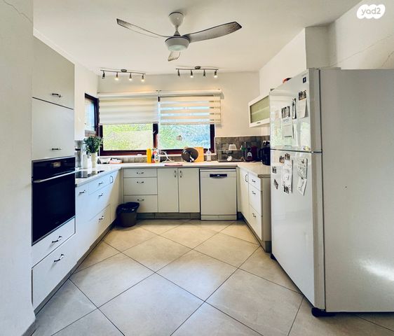 בית פרטי/ קוטג', ראש פינה