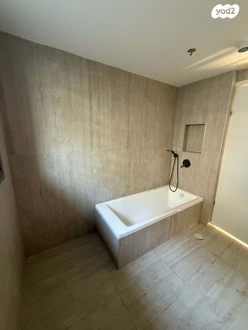 דירה, הקרן הקיימת, מרכז, הרצליה