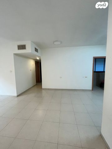 דירה, גולומב, רעננה