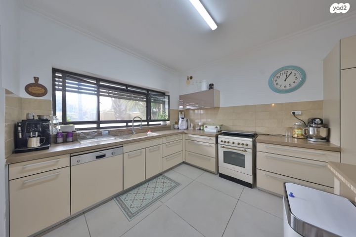 דו משפחתי, רקפות, אפק, קרית ביאליק