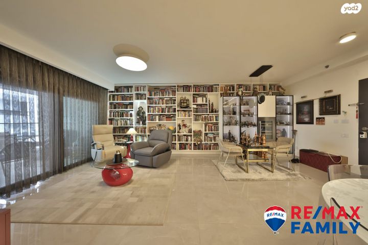 דירה, נעמי שמר 11, גלי ים, קרית ים