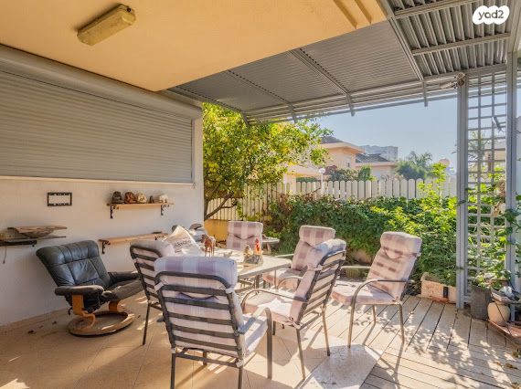 דו משפחתי, עפולה