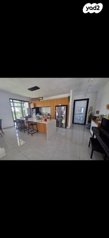 בית פרטי/ קוטג', נורית