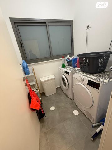 דירה, שלום דנינו, נתיבות מערב, נתיבות