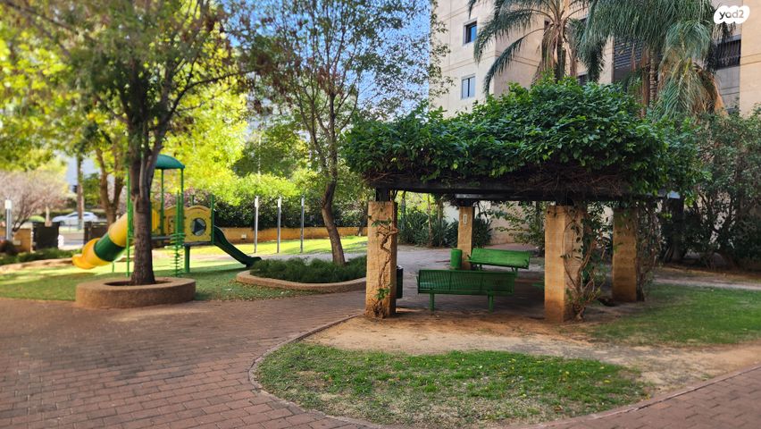 דירה, דרך דגניה 44, קרית השרון, נתניה