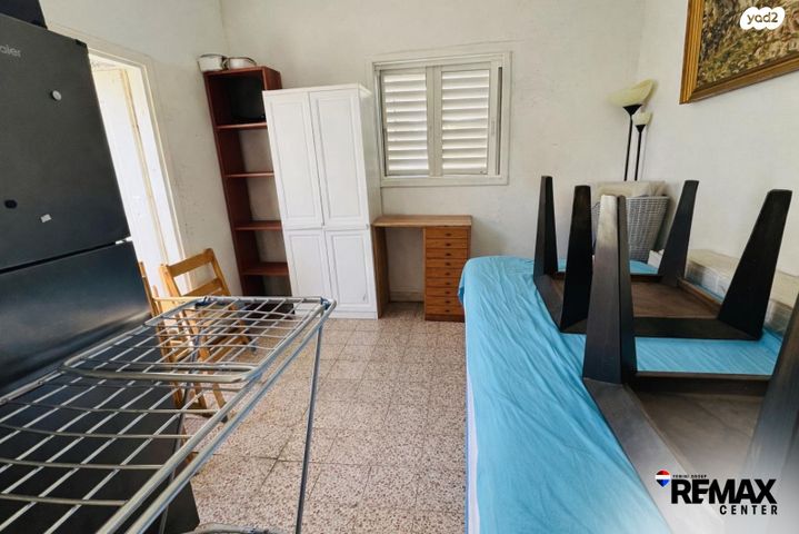 דירת גן, השלושה, עמידר, בת ים