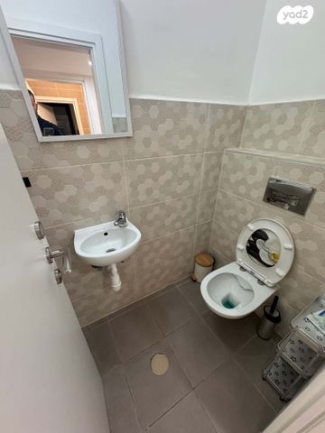 דירת גן, הרב אבא אבוחצירה, שדרות בפארק, שדרות